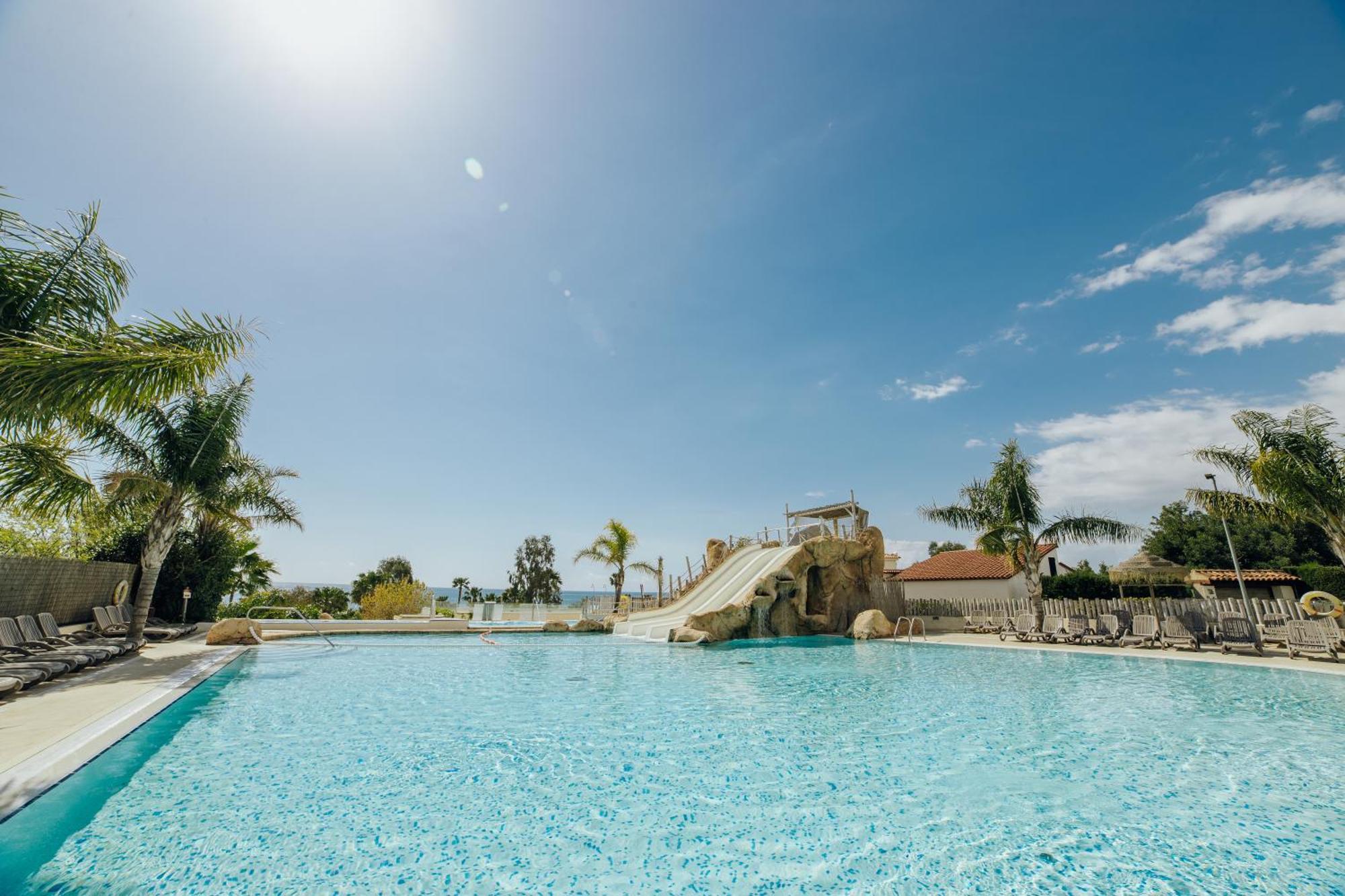 Alannia Els Prats Hotel Mont-roig del Camp Exterior photo